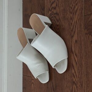 Aldo White Genuine Leather Open-Toe Block Heel Mule 6.5 And 7.5